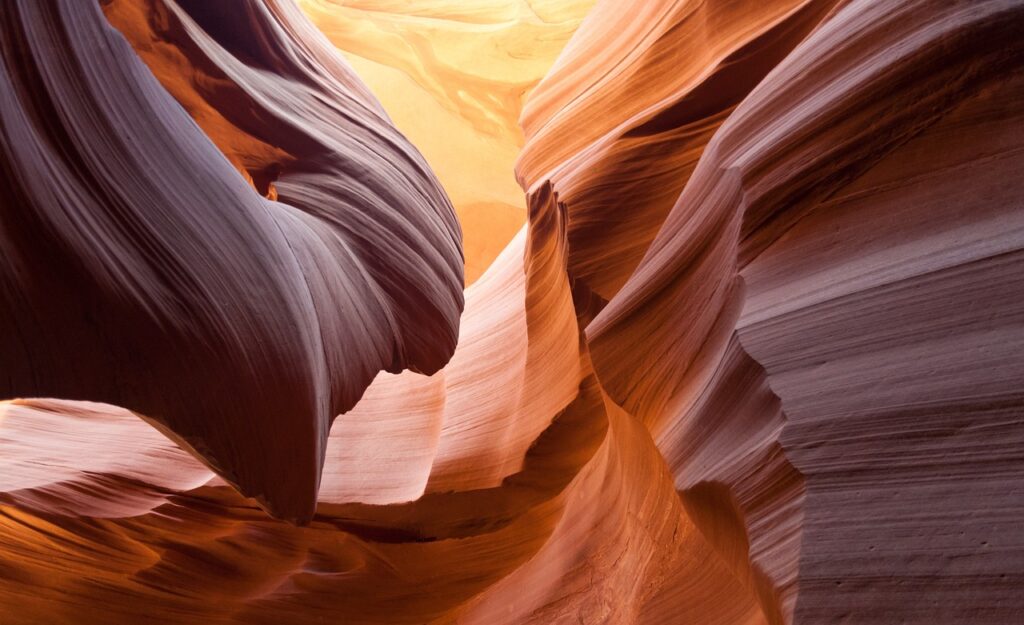 antelope canyon, sandstone, canyon-1128815.jpg